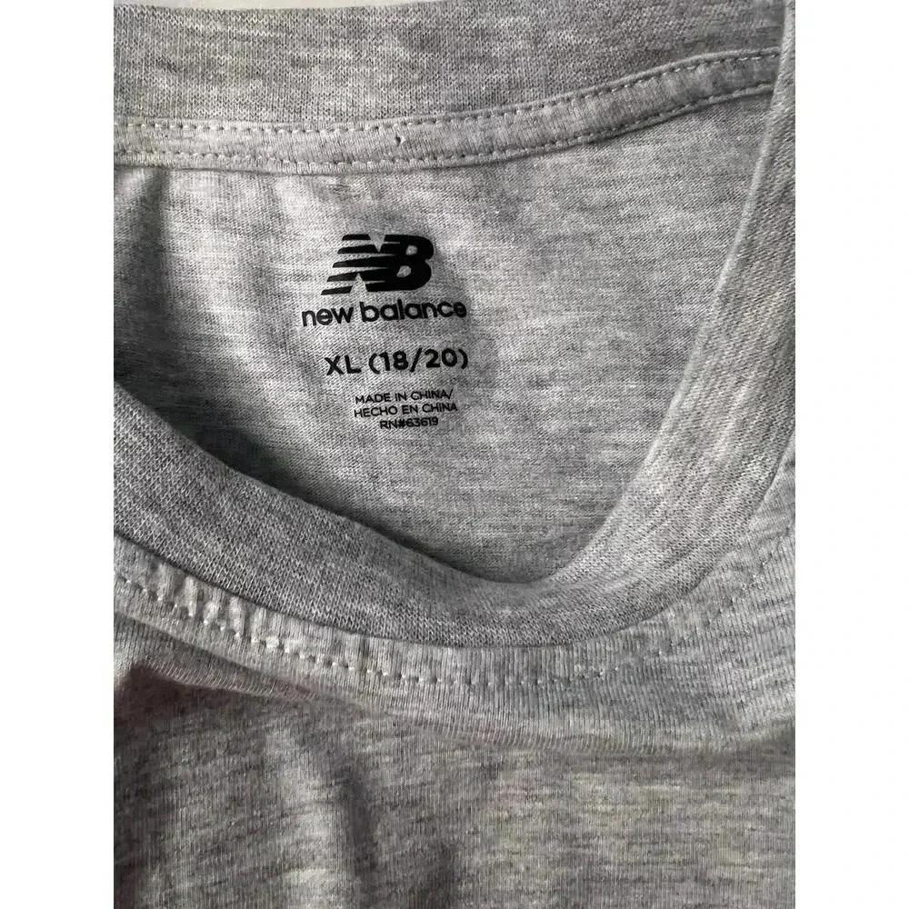 NWT New Balance Youth T-Shirt - Size Extra Large (18/20)